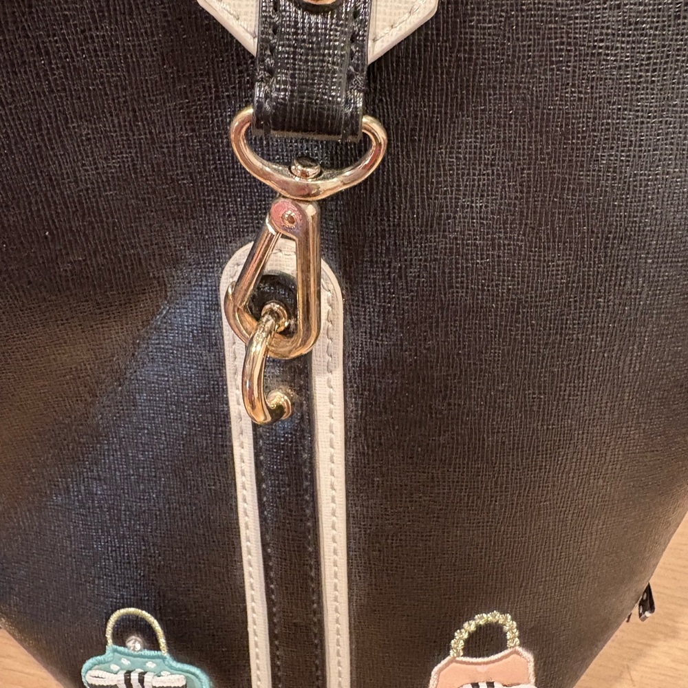 MU Sports Bucket Bag - Picture 3 of 9